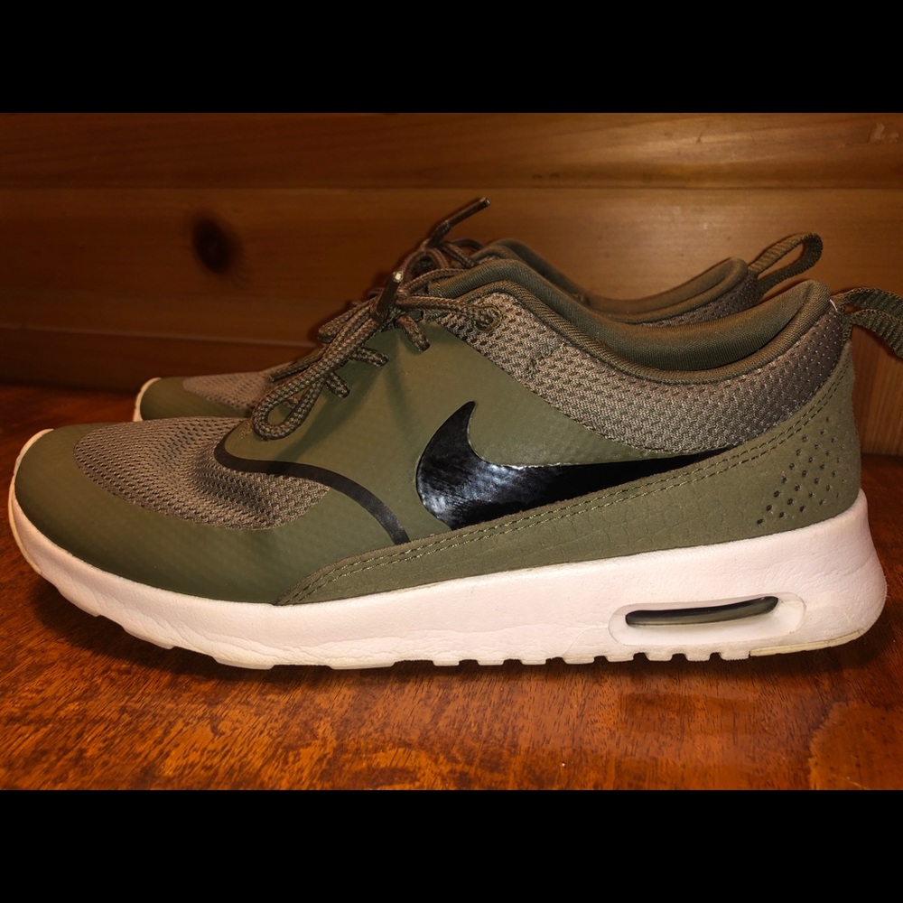 Nike Air Max Thea Sneaker
